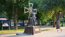 Памятник Астраханским казакам