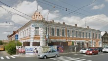 Дом жилой с лавками (на углу улиц Боевая и Бакинская)