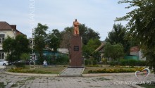 Памятник Дзержинскому в Трусовском районе